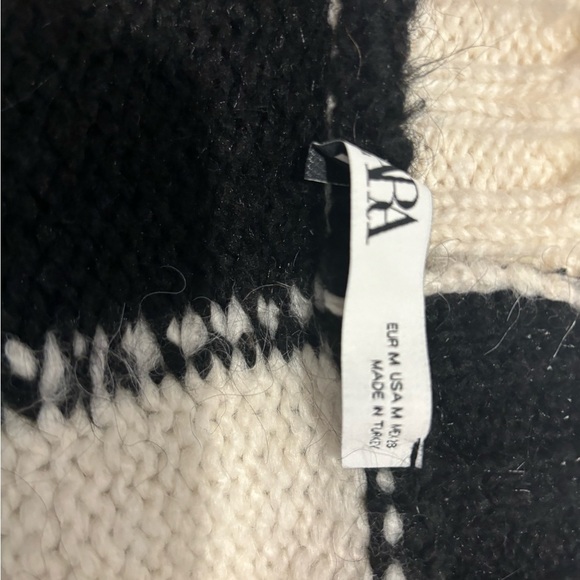 ASO Wednesday Adams Zara Sweater Very Rare - Picture 6 of 7